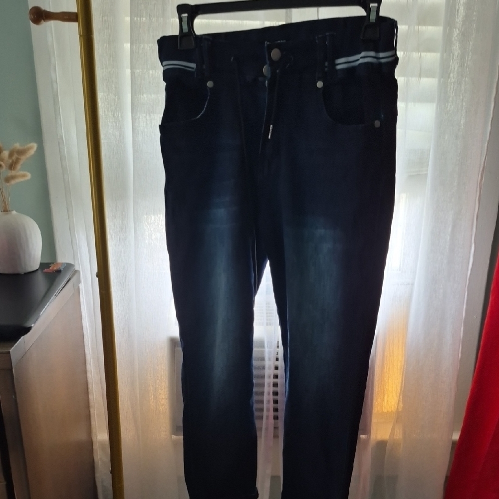 Women's Dark Blue Cropped Jeans - Casual Ankle Denim